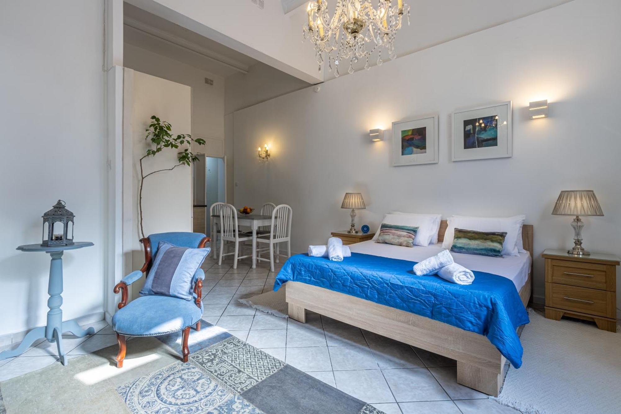 Cozy Carisma Lodging - Central, New And Independent Studio Apartment สลีมา ภายนอก รูปภาพ